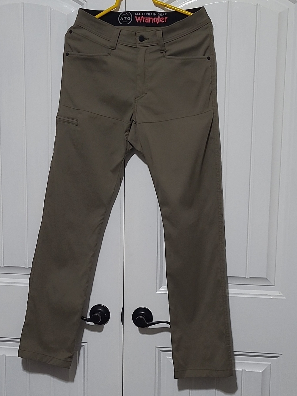 Wrangler ATG Cliffside Utility Pants Mens 30x32 Khaki Hiking Outdoor EUC